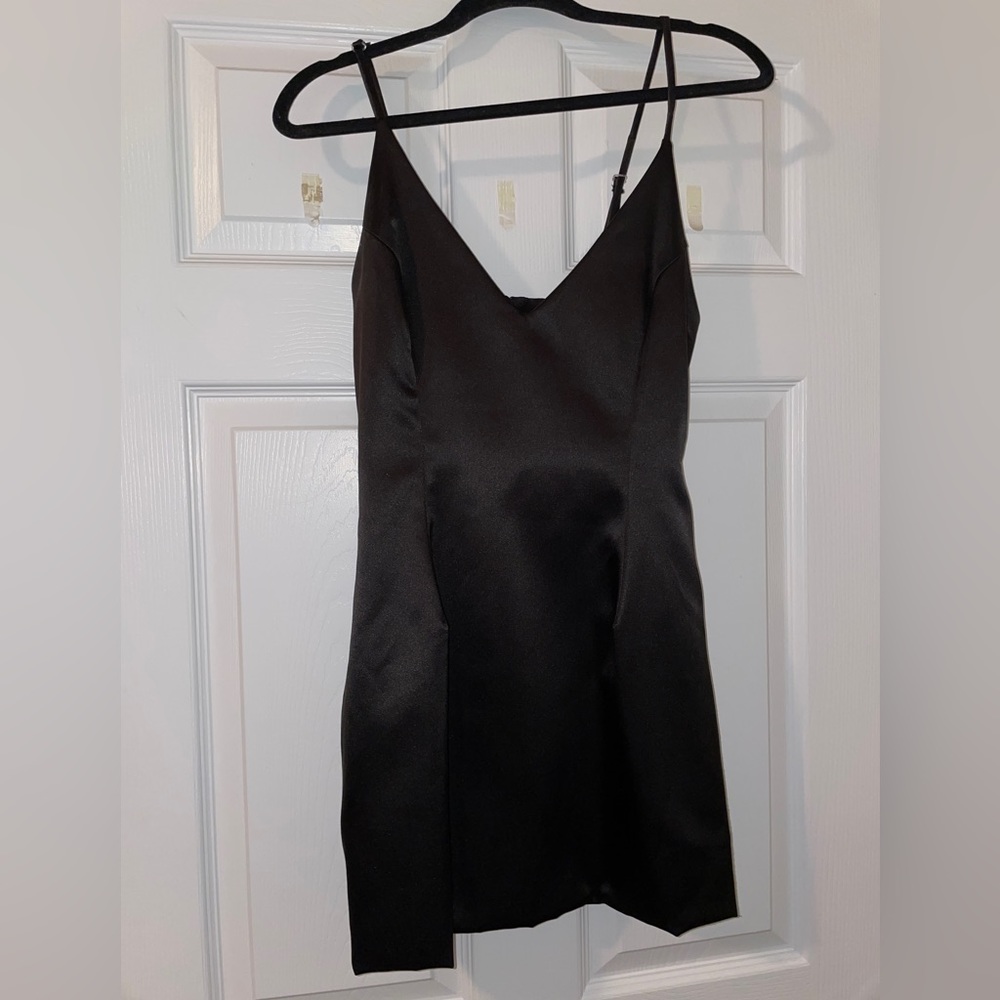 Black Dress with Zipper and Pockets